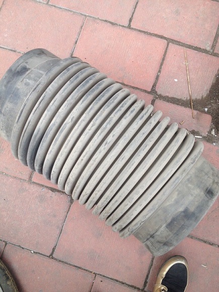 環(huán)衛(wèi)車波紋橡膠管 內(nèi)置鋼絲 防吸扁 耐負(fù)壓