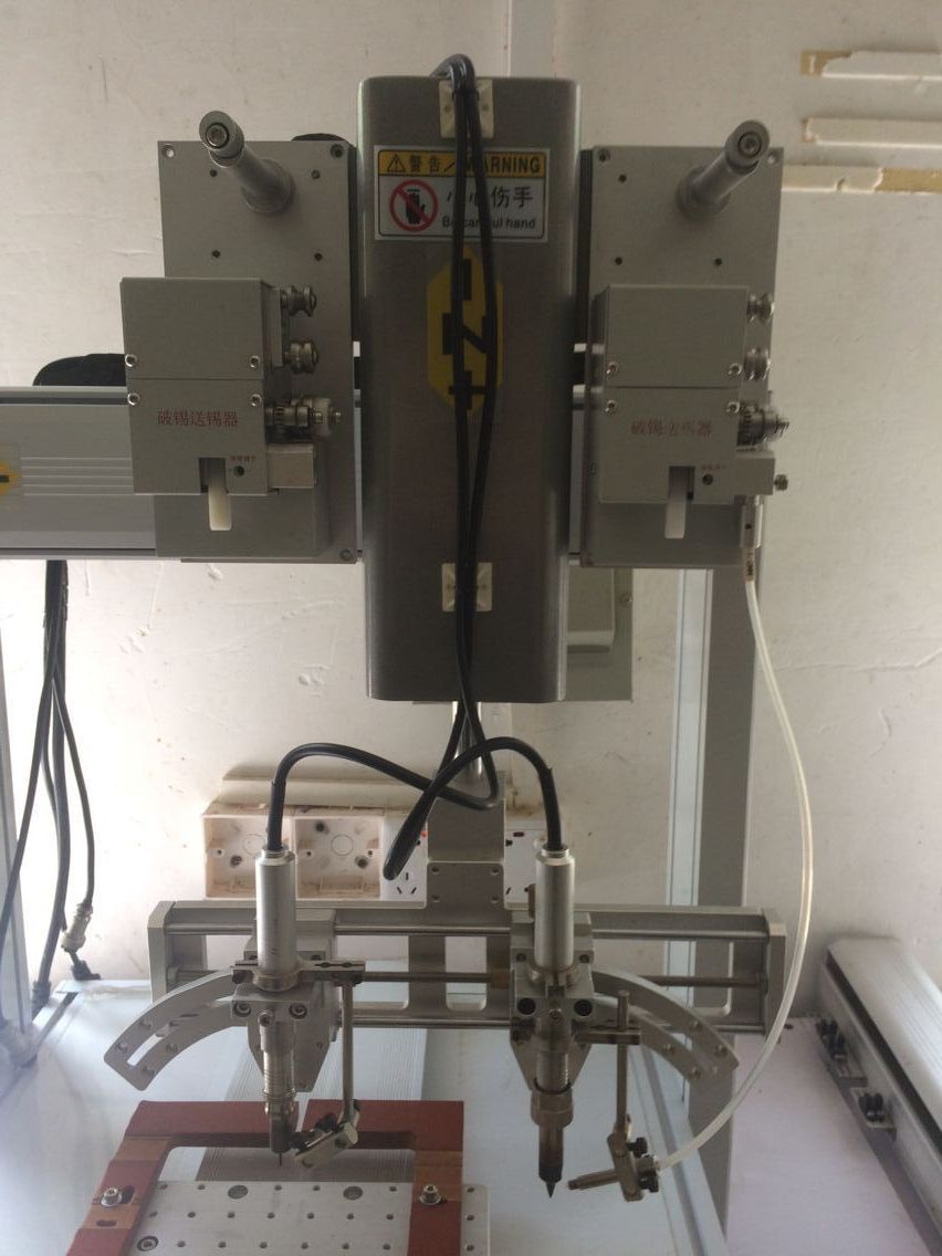 焊錫機(jī)機(jī)器生產(chǎn)廠家深圳自動(dòng)焊錫機(jī)工作原理視頻工藝點(diǎn)焊送錫機(jī)專業(yè)設(shè)備
