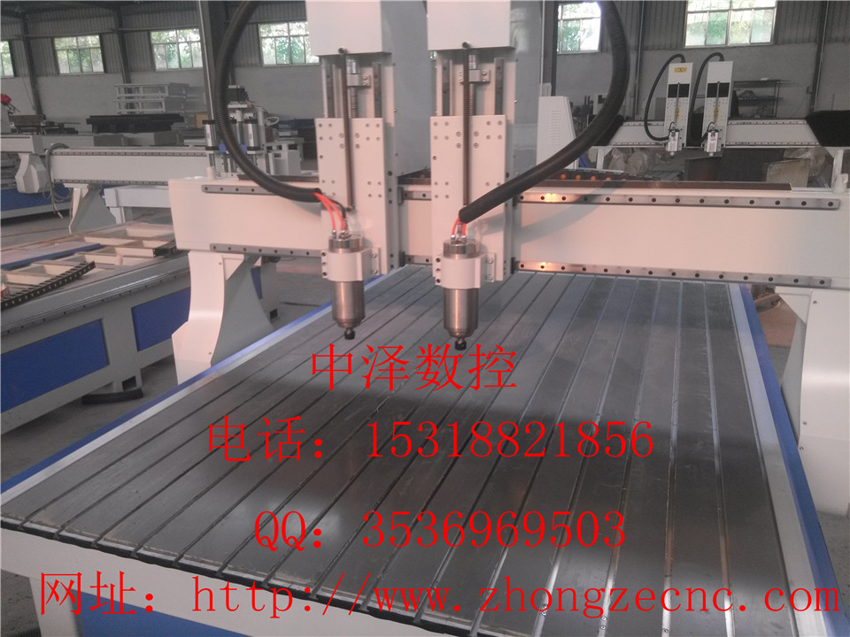 福建多層實(shí)木板數(shù)控開料機(jī)廠家 多層實(shí)木板數(shù)控開料機(jī)多少錢