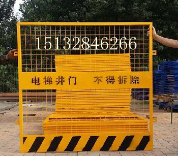 施工井道安全門現(xiàn)貨、電梯門施工防護(hù)網(wǎng)欄、卸料平臺安全門防護(hù)網(wǎng)