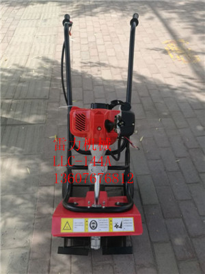 新疆廠家大量供應(yīng)新款手推式鋤草機(jī)