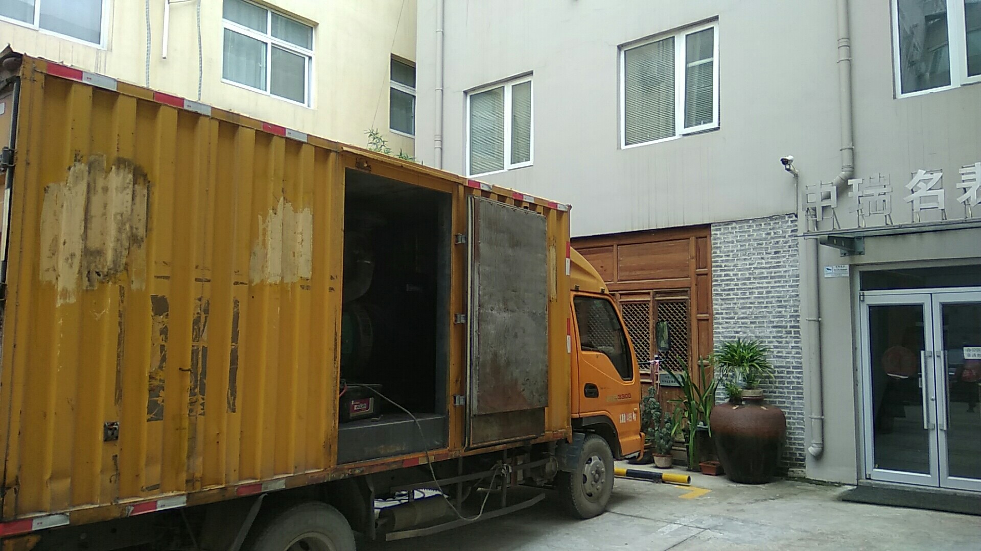 石家莊200KW柴油發(fā)電機出租@石家莊發(fā)電機服務(wù)至上
