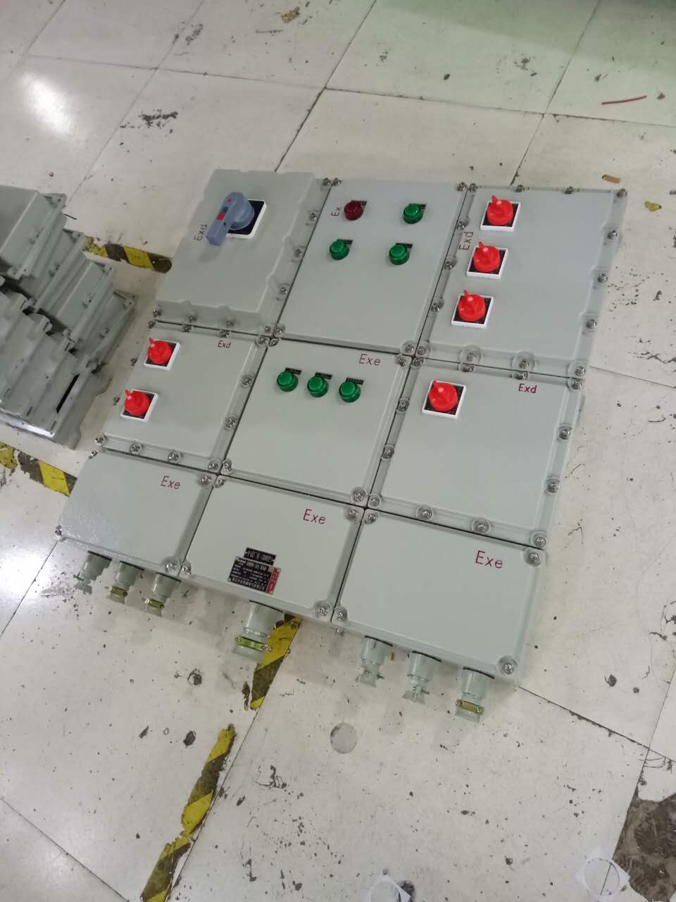 廠家直銷防爆照明動(dòng)力配電箱 化工專用防爆配電箱戶外防爆箱定做