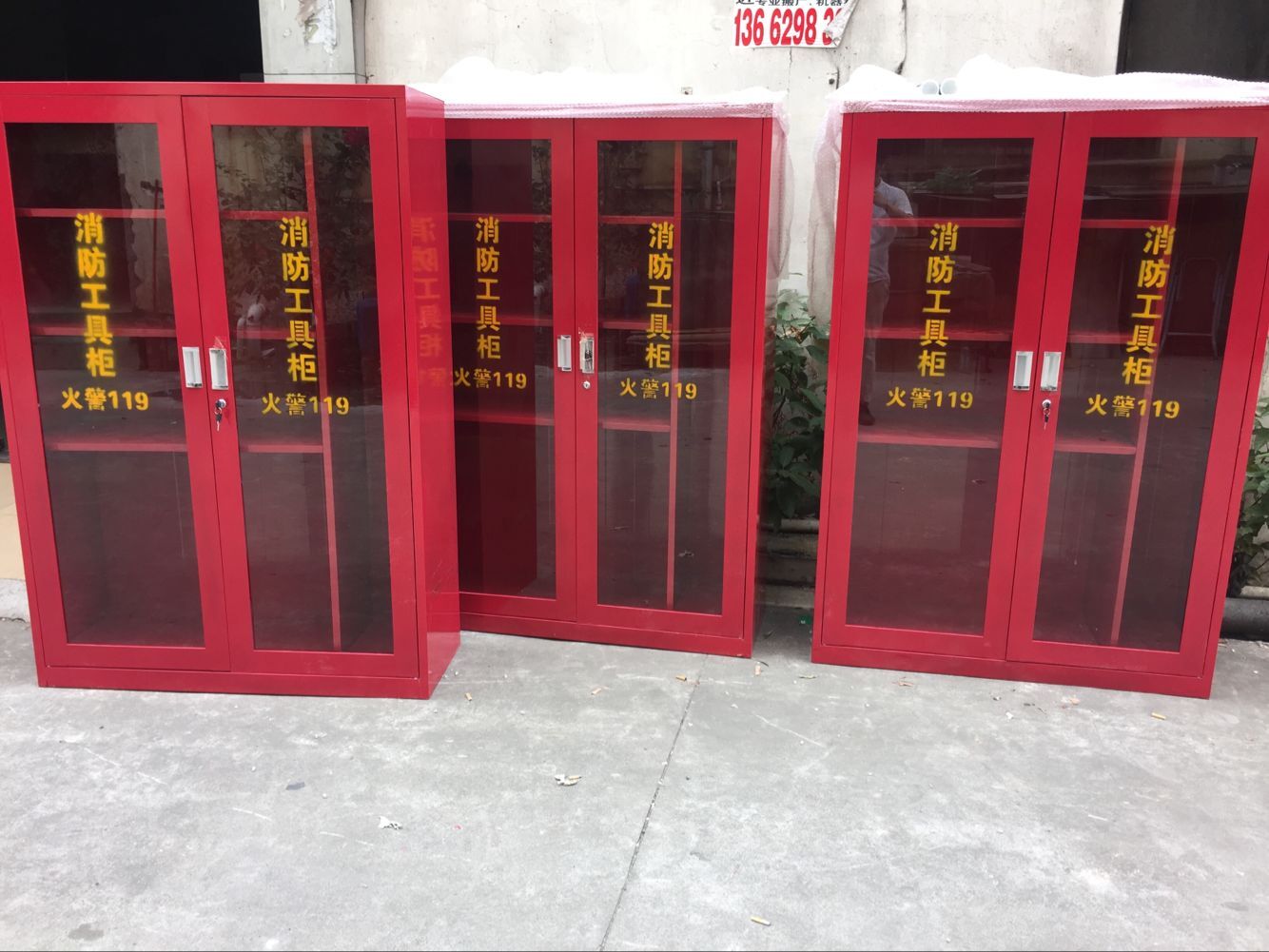 廠家直銷消防警務(wù)裝備柜-消防工具存放柜-室外消防器材柜