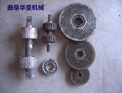 低溫熟化草粉制粒機(jī) 減速箱式顆粒機(jī)張家口