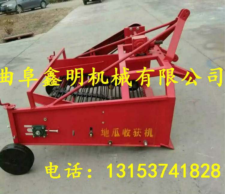 全自動(dòng)懸掛式薯類(lèi)挖掘機(jī)圖片 高效紫薯挖掘機(jī)鑫明熱線(xiàn)電話(huà)
