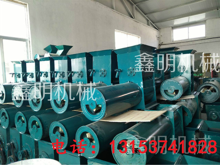 山東鑫明紅薯淀粉機(jī)熱線電話 紫薯馬鈴薯淀粉機(jī)加工設(shè)備圖片