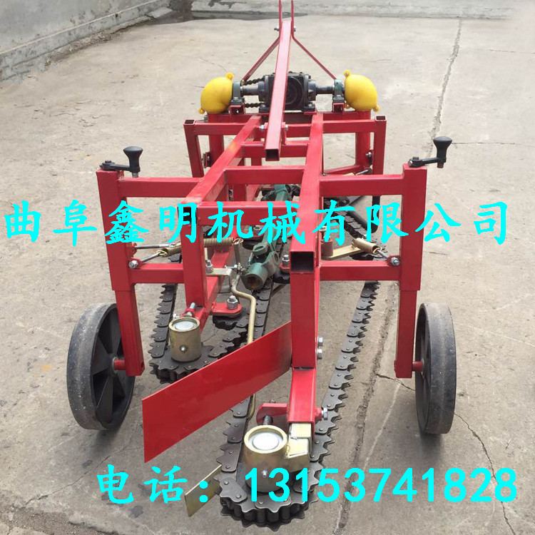 多功能整齊鋪放花生收獲機(jī) 鏈條式花生挖掘機(jī)鑫明制造