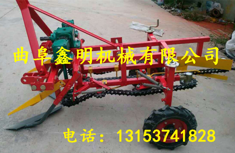高產(chǎn)量花生收獲機(jī)價(jià)格 開(kāi)封四輪帶花生挖掘機(jī)廠家直銷(xiāo)