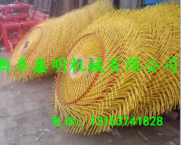 畜牧養(yǎng)殖飼料秸稈摟草機(jī)熱銷中 指盤式摟草盤摟草機(jī) 小型摟草機(jī)批發(fā)