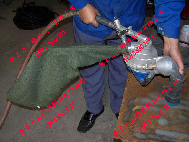 柔性好、承壓能力強(qiáng)噴漿機(jī)耐磨噴砂膠管標(biāo)準(zhǔn)