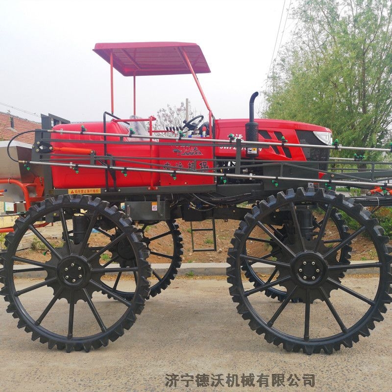 吉安玉米噴藥機(jī)自走式噴藥機(jī)圖片