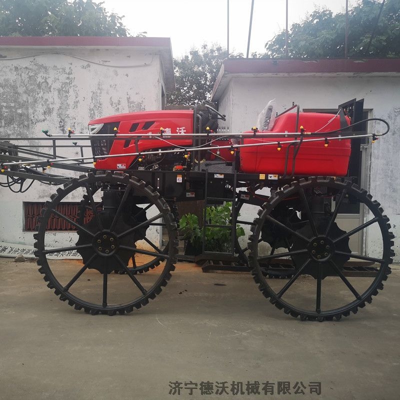 江陰52馬力四缸自走式四驅(qū)打藥機(jī)