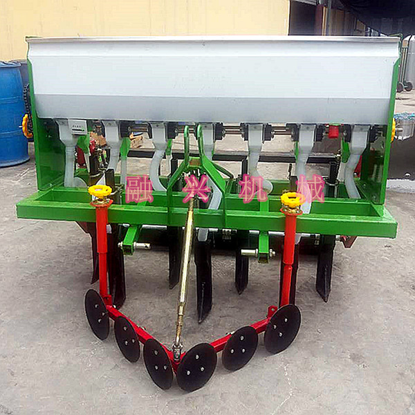 長(zhǎng)治丹參黃芪黃芩種植機(jī)栽苗機(jī)圖片