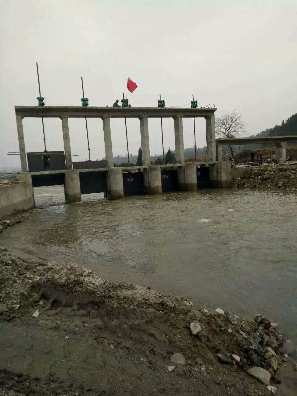 湘潭渠道鑄鐵閘門機(jī)門一體閘門廠家