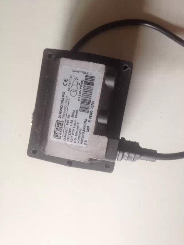 fida點(diǎn)火變壓器1*8kv 飛達(dá)點(diǎn)火變壓器