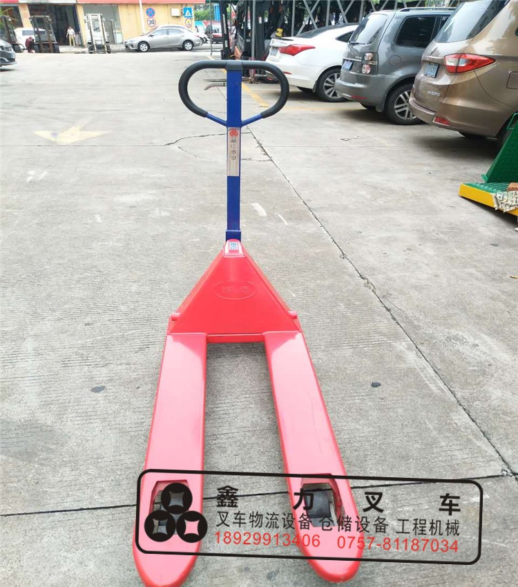 臺(tái)灣廠家直銷  手動(dòng)英液壓搬運(yùn)車  載重3噸