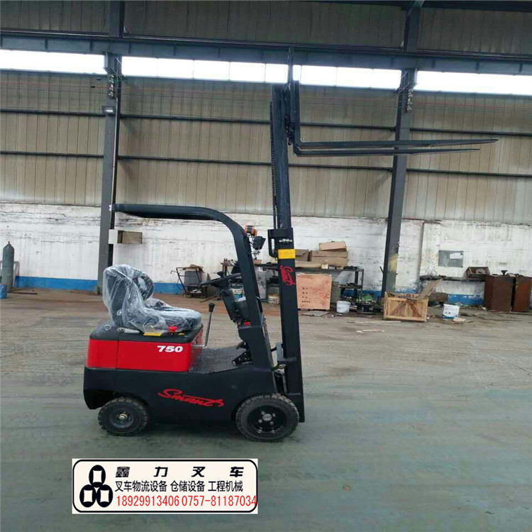 三支點(diǎn)座駕式全電動(dòng)叉車/三輪液壓堆高車/座駕式電瓶升高堆垛鏟車
