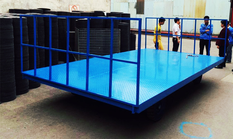 廠家直銷電動(dòng)牽引移動(dòng)拖車座駕式電動(dòng)平板牽引拖車掛車載貨3噸
