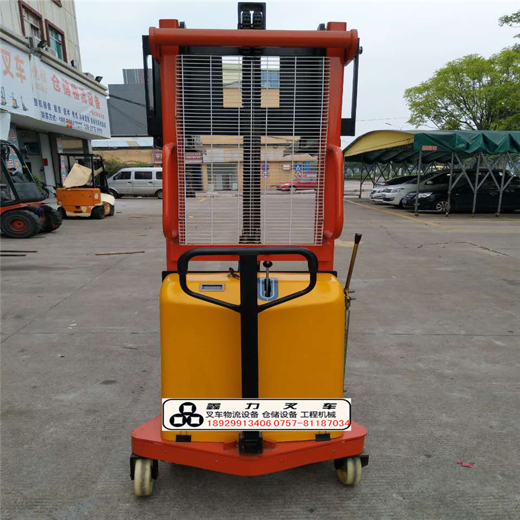 1/1.2/2噸半電動(dòng)液壓堆高車 電動(dòng)叉車 電瓶升高裝卸車 鏟車