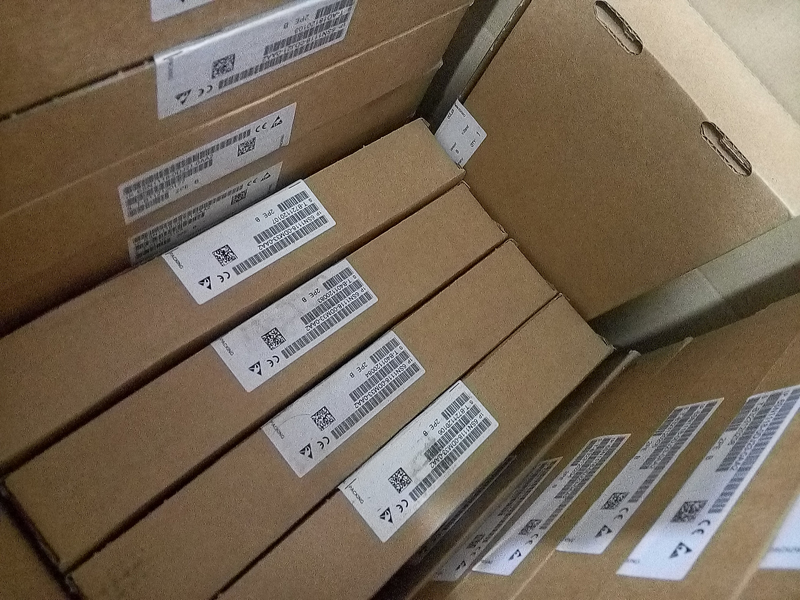 西門子611驅(qū)動電源6SN1146-1BB01-0BA1