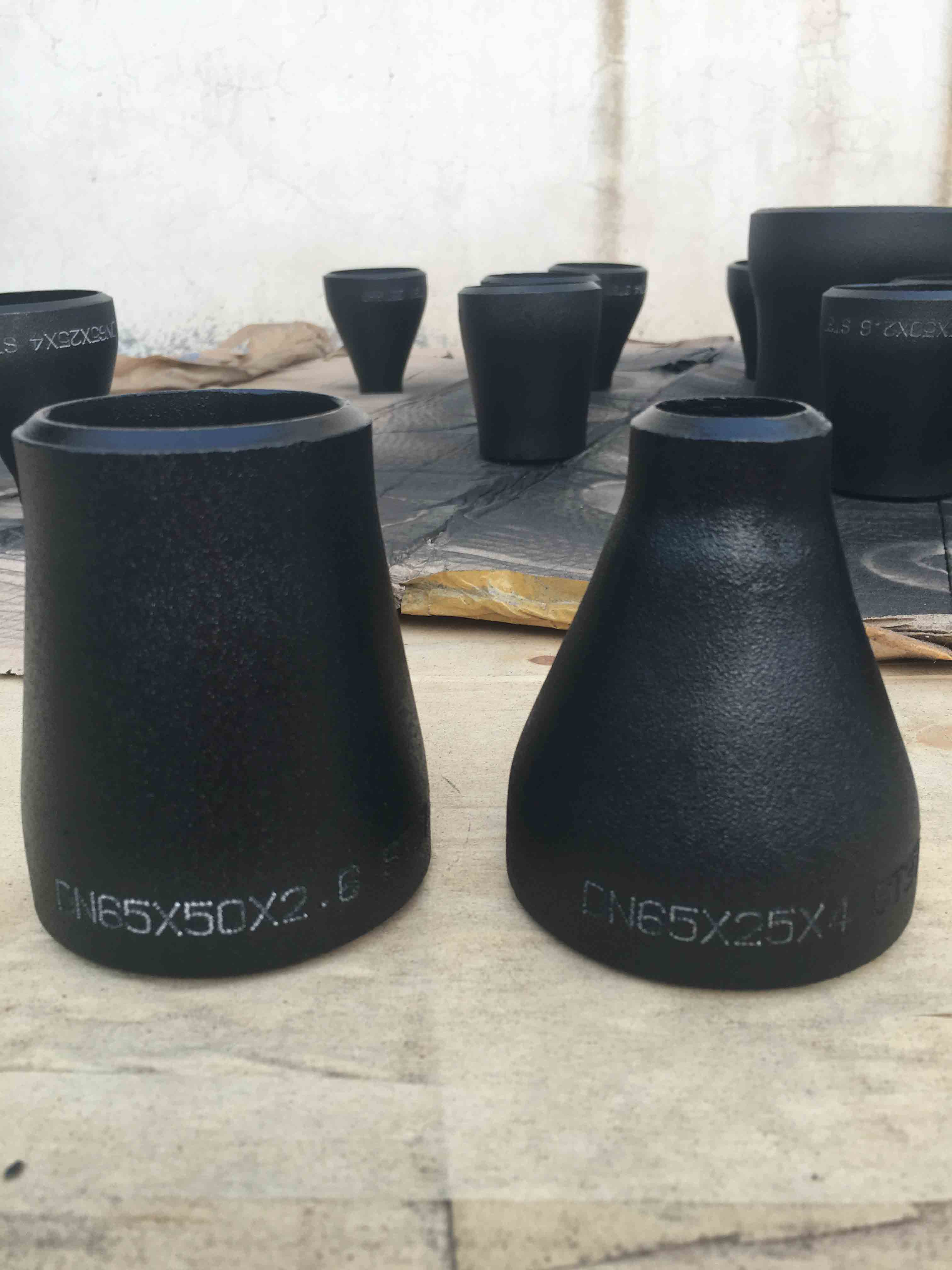 供應(yīng)20#偏心異徑管、碳鋼同心異徑管