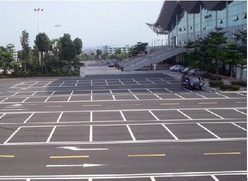 深圳亞興交通標(biāo)志停車(chē)場(chǎng) 供應(yīng)道路畫(huà)線方案  車(chē)道劃線廠家