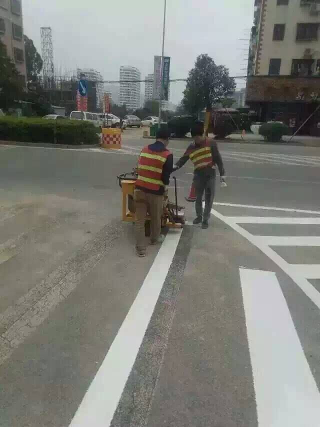南山車庫(kù)劃線、南山車位劃線、反光標(biāo)線、交通設(shè)施等信息