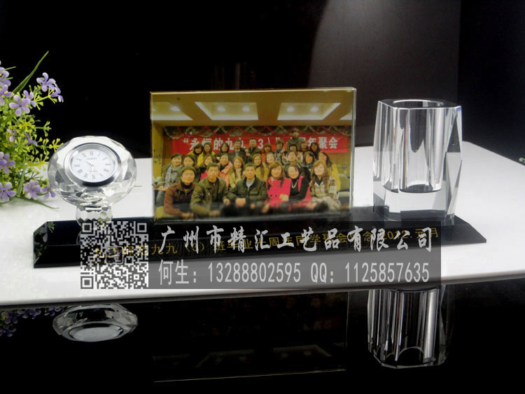 海南師生聯(lián)誼會(huì)水晶紀(jì)念品廠家，海南水晶相冊(cè)禮品定做