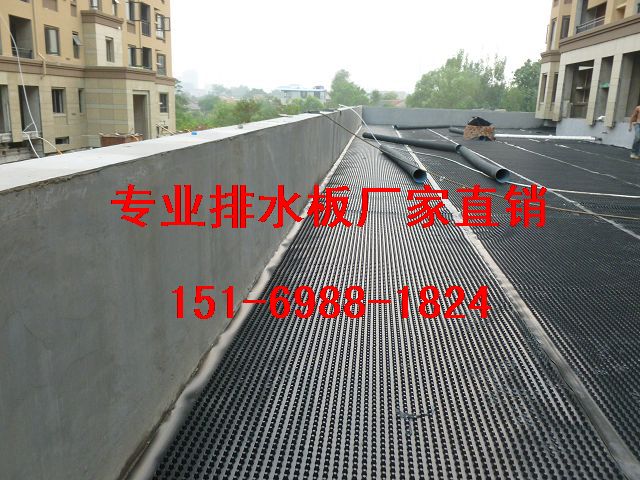 保質(zhì)保量【景德鎮(zhèn)車(chē)庫(kù)疏水板#九江地下室底板排水板】