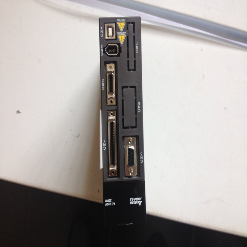 臺(tái)達(dá)伺服電機(jī)ECMA-J11350R8LA全新原裝現(xiàn)貨