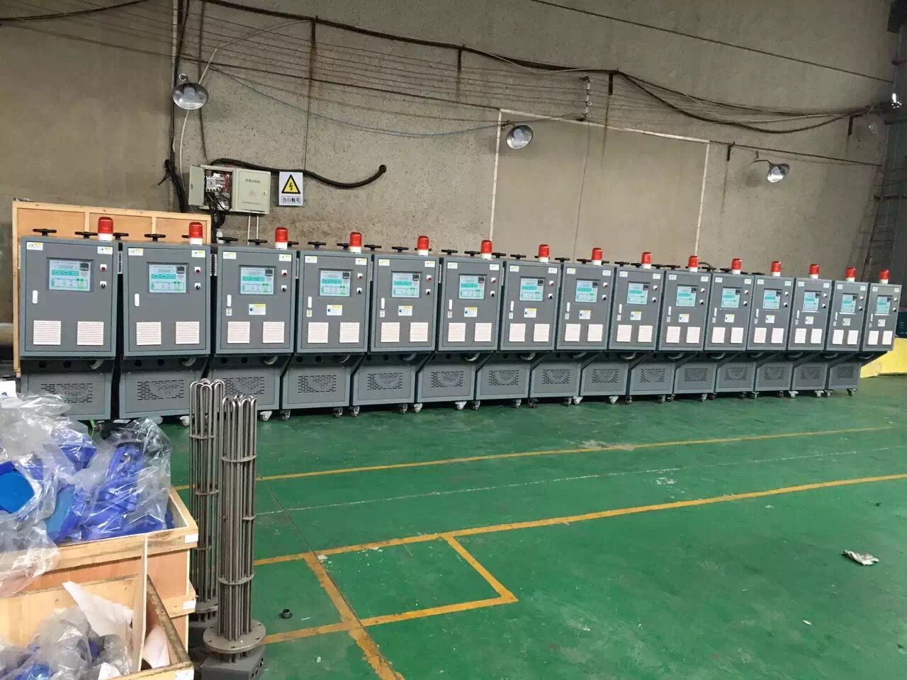 天津碳纖維熱壓機(jī)壓板加熱模溫機(jī)油加熱器