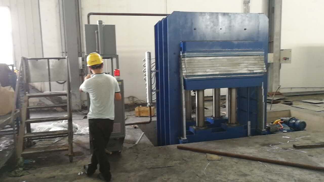 德州碳纖維熱壓機(jī)壓板加熱模溫機(jī)油加熱器