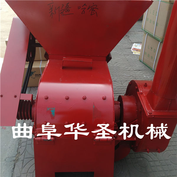 稻草粉碎機(jī)報(bào)價(jià)自動(dòng)進(jìn)料大型秸稈粉碎機(jī)呼倫貝爾