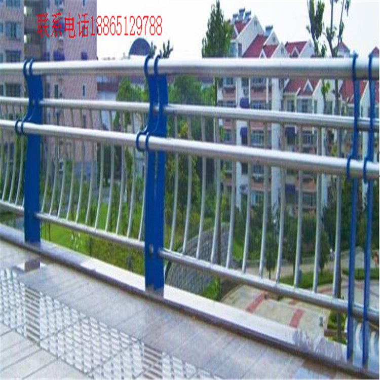 供應(yīng)304不銹鋼防撞護(hù)欄（多少錢一米）保質(zhì)保量