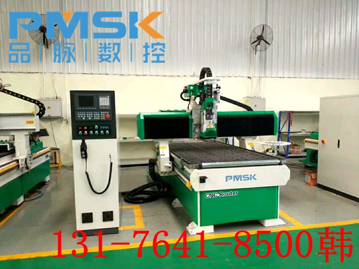 江蘇徐州定制家具數(shù)控開料機(jī)都有哪些家具廠用