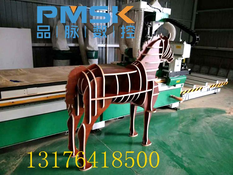 現(xiàn)在定制家具廠為什么都在訂購數(shù)控下料機