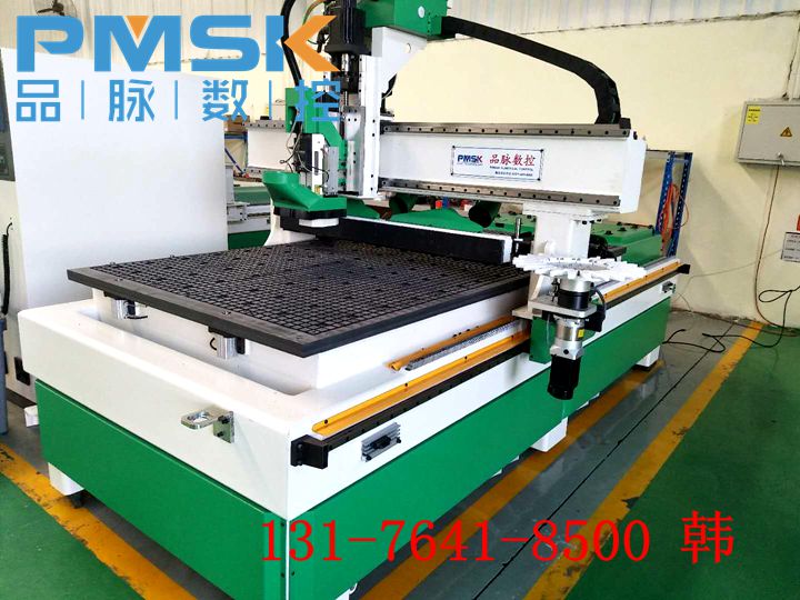 國(guó)內(nèi)知名品牌數(shù)控開料機(jī)廠家品脈數(shù)控