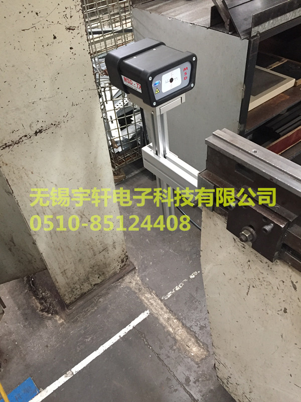 折彎機(jī)安全保護(hù)裝置