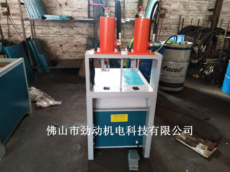 山西廠家直銷優(yōu)質(zhì)鋁型材百葉窗沖孔機(jī) 陽臺(tái)欄桿沖弧機(jī)