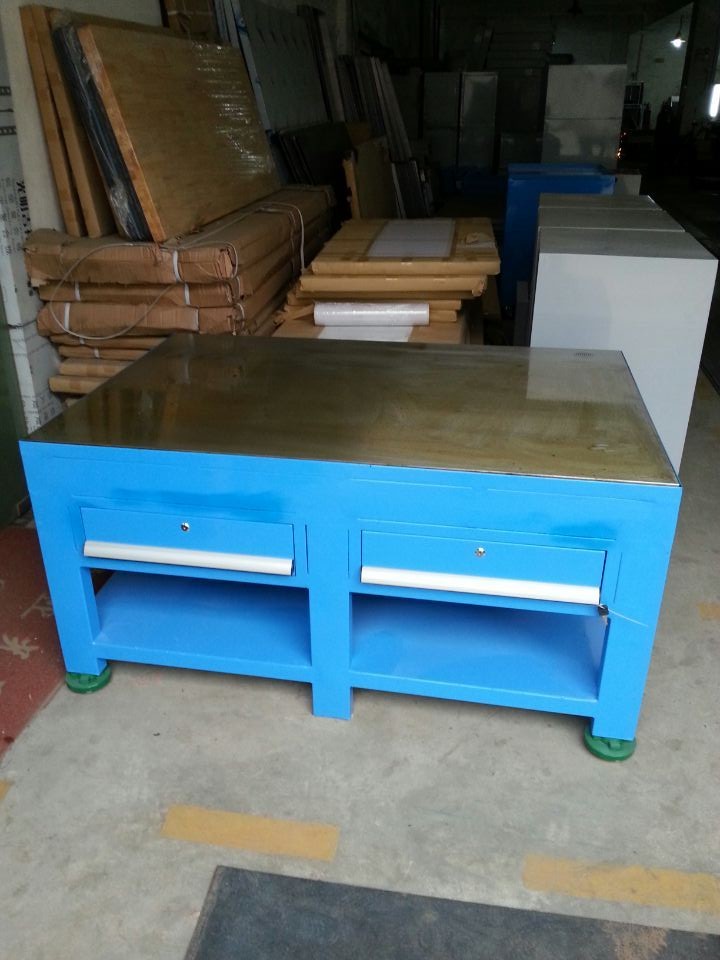 工作臺(tái)廠家 供應(yīng)重型工作臺(tái) 鋼板桌面工作臺(tái) 惠州工作臺(tái)