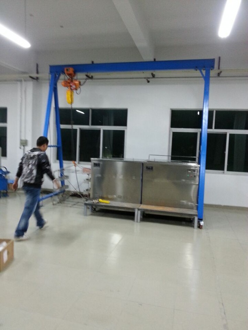 廠家定制龍門吊 手推龍門吊 2噸電動龍門吊 各種規(guī)格龍門吊