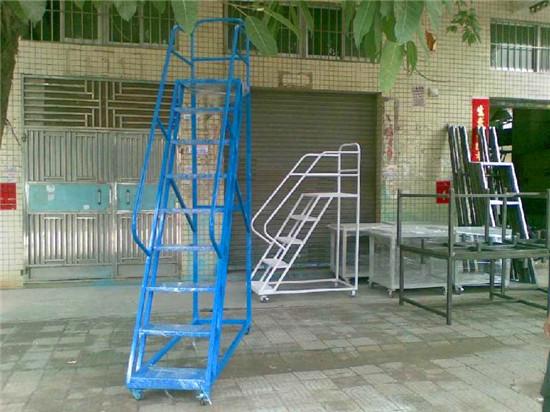 深圳鐵質(zhì)烤漆登高梯現(xiàn)貨供應(yīng) 不銹鋼登高梯按規(guī)格定制