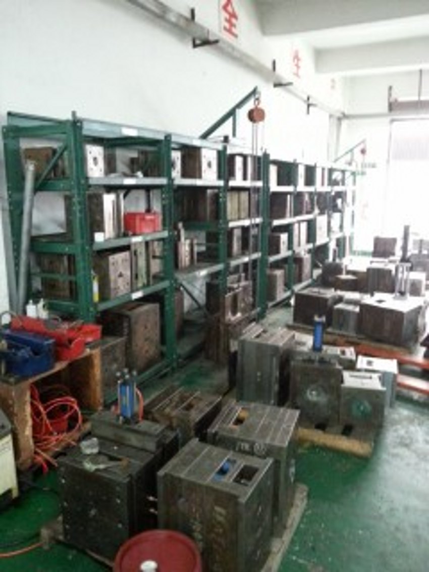供應(yīng)樓崗模具貨架，三格四層抽屜式模具架，百利豐公司有現(xiàn)貨