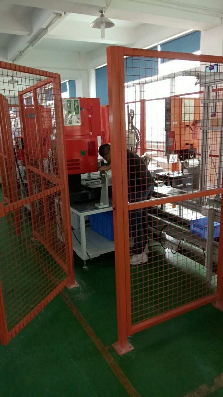 石巖車間護(hù)欄網(wǎng)，機(jī)器人護(hù)欄網(wǎng)，百利豐公司定制