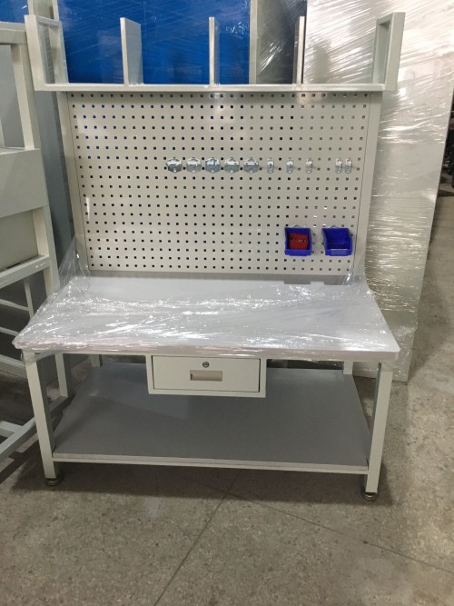 工作臺廠家，臺面包鐵皮工作臺圖片，工作臺價(jià)格