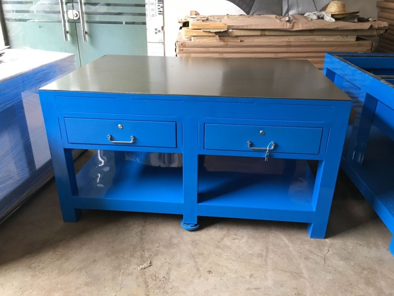 西鄉(xiāng)鋼板臺面工作臺，模具維修工作臺，規(guī)格廠家定制