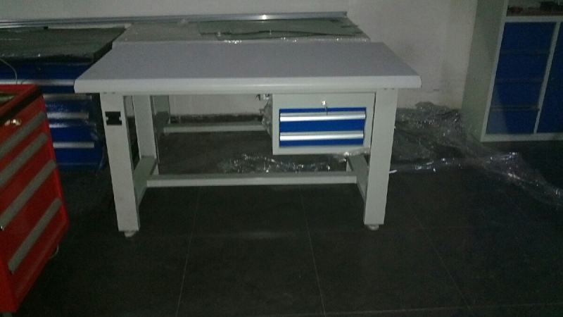 廣州重型工作臺，鐵板桌面工作臺，鐵板包面工作臺 廠家定做