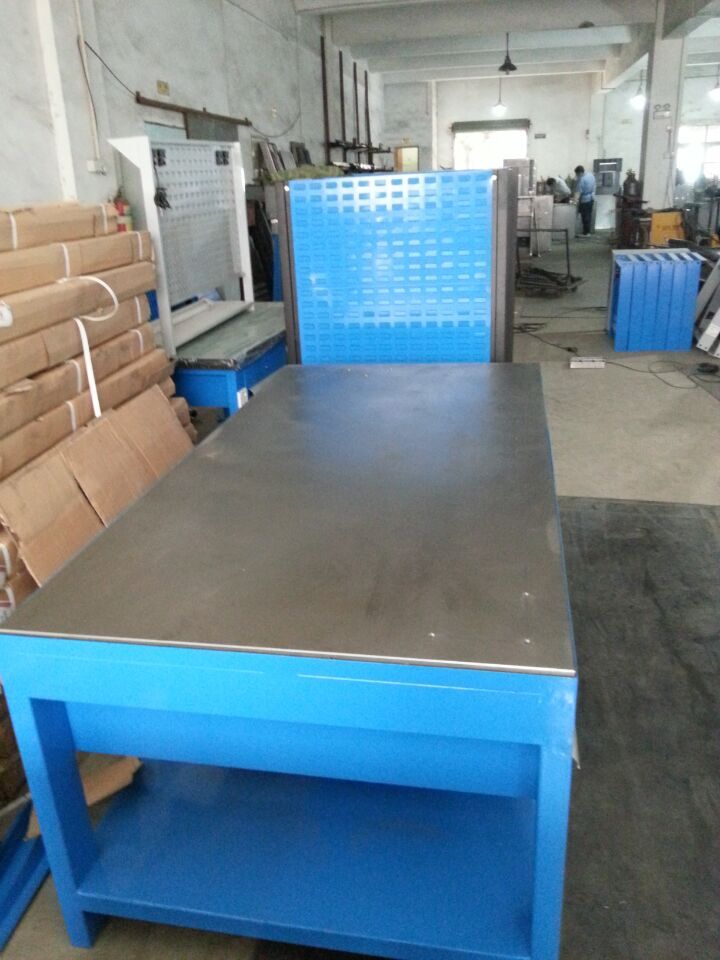 定制模具工作臺(tái)，A3鋼板臺(tái)面，鑄鐵臺(tái)面，鐵板臺(tái)面模具工作臺(tái)