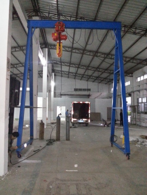 羅湖小型龍門吊 車間搬運(yùn)重物龍門吊 百利豐廠家按需求尺寸定做
